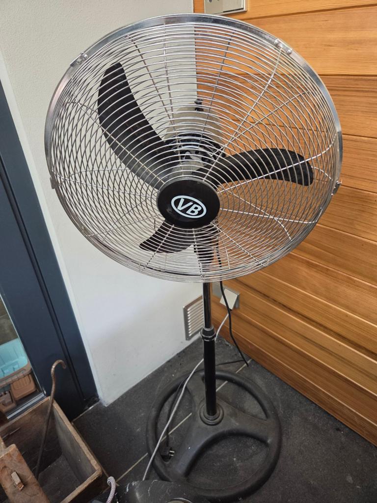 Grote VB Statiefventilator - Krachtige Koeling, Ophalen, Gebruikt, Statiefventilator