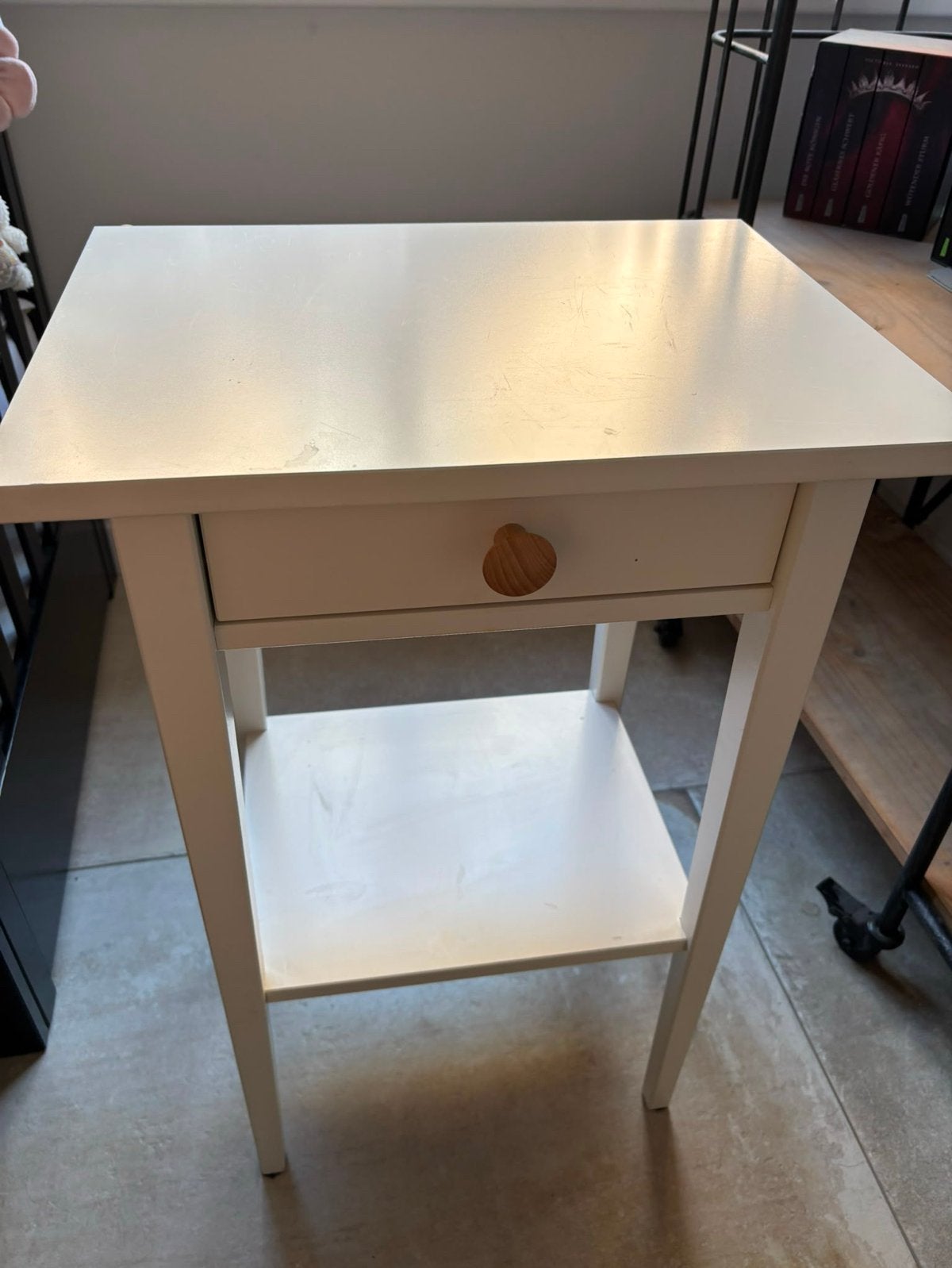 Ikea Hemnes - Nachtkastjes met lade - Set van 2, Huis en Inrichting, Slaapkamer | Nachtkastjes, Ophalen, Gebruikt, Minder dan 45 cm