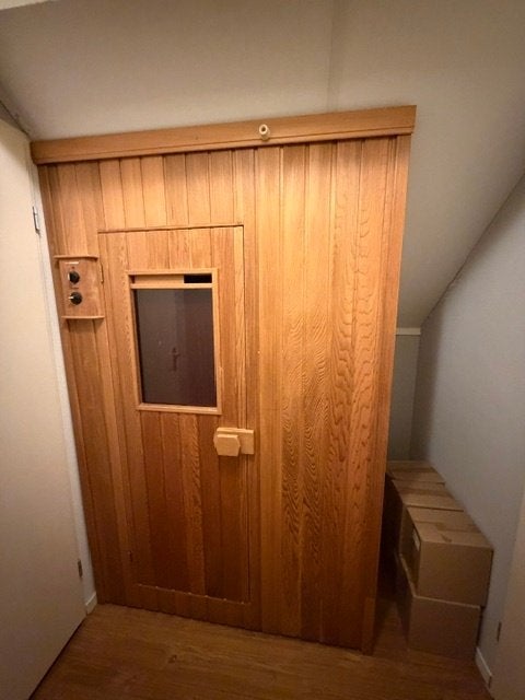Bonhof Infraroodsauna voor onder schuine kap, Ophalen, Gebruikt, Infrarood, Complete sauna