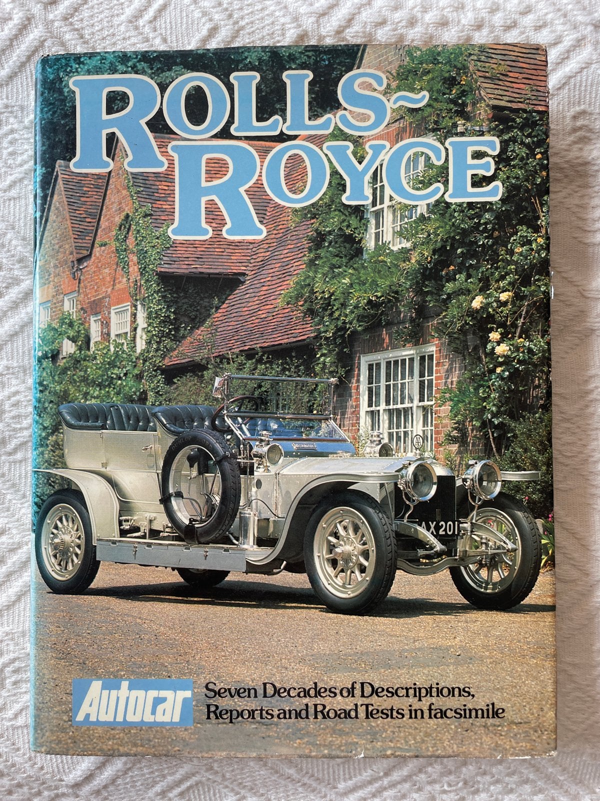 Rolls-Royce: Seven Decades of Descriptions, Reports and Road, Ophalen of Verzenden, Gelezen, Overige merken