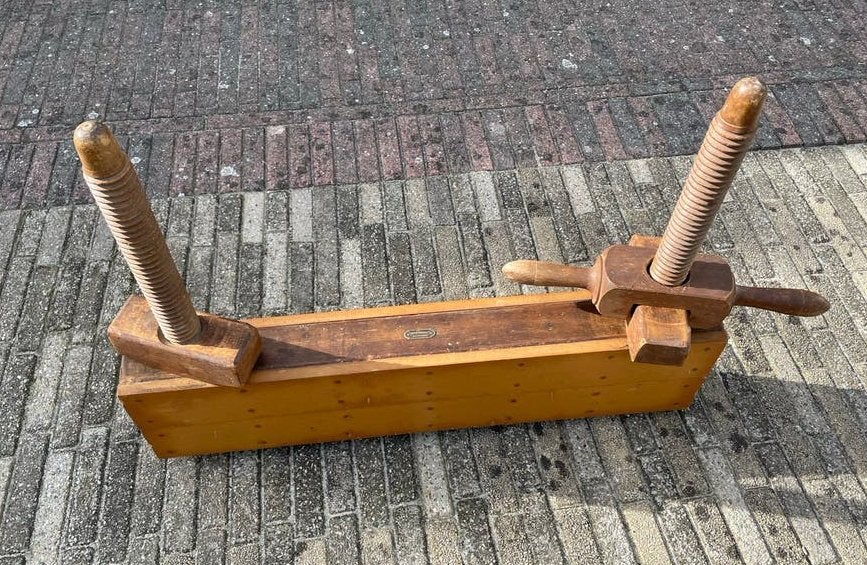 Antieke Boekbindpers van Sinderam & Co Amsterdam, Ophalen