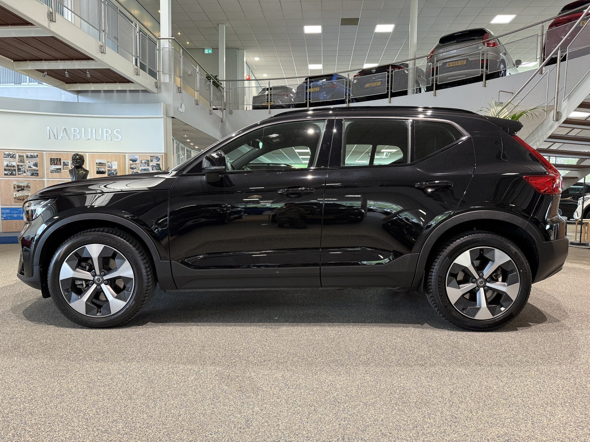 Volvo XC40 2.0 B3 Plus Dark, Facelift, 19inch, Harman/Kardon, 12 maanden, Gebruikt, Euro 6, 4 cilinders
