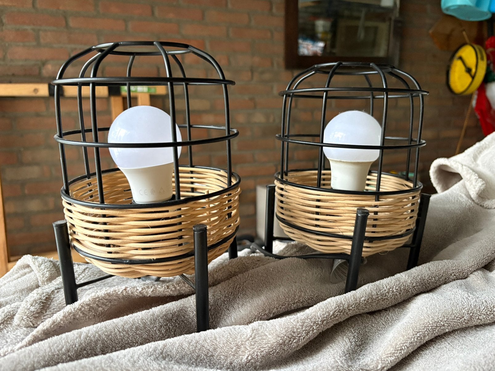 2 tafellampjes, Ophalen, Met schakelaar, Zo goed als nieuw, Zwart