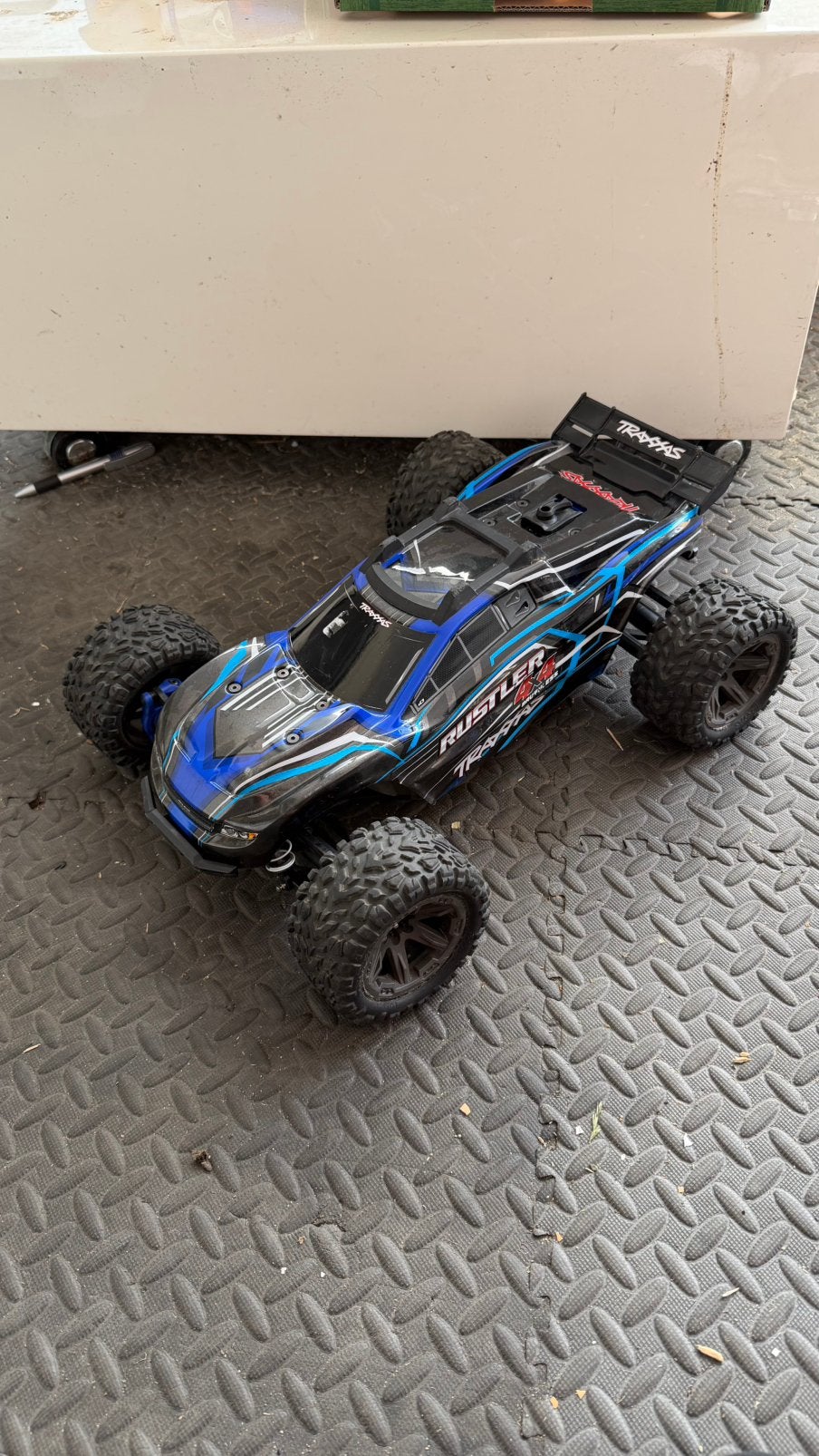 Traxxas rustler 4x4, Ophalen of Verzenden, Zo goed als nieuw, Elektro, Auto offroad