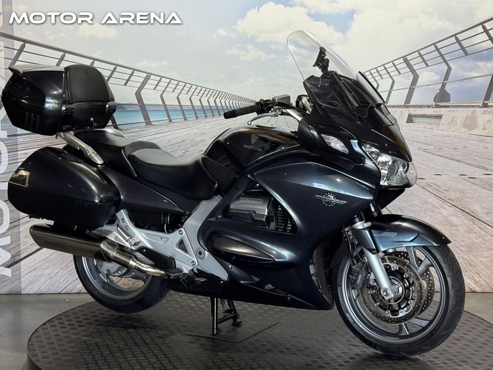HONDA ST 1300 PAN EUROPEAN C-ABS (bj 2007) 98.472 km  ST1300, Motoren, Motoren | Honda, HONDA, 4 cilinders, Motorrijbewijs A, Bedrijf