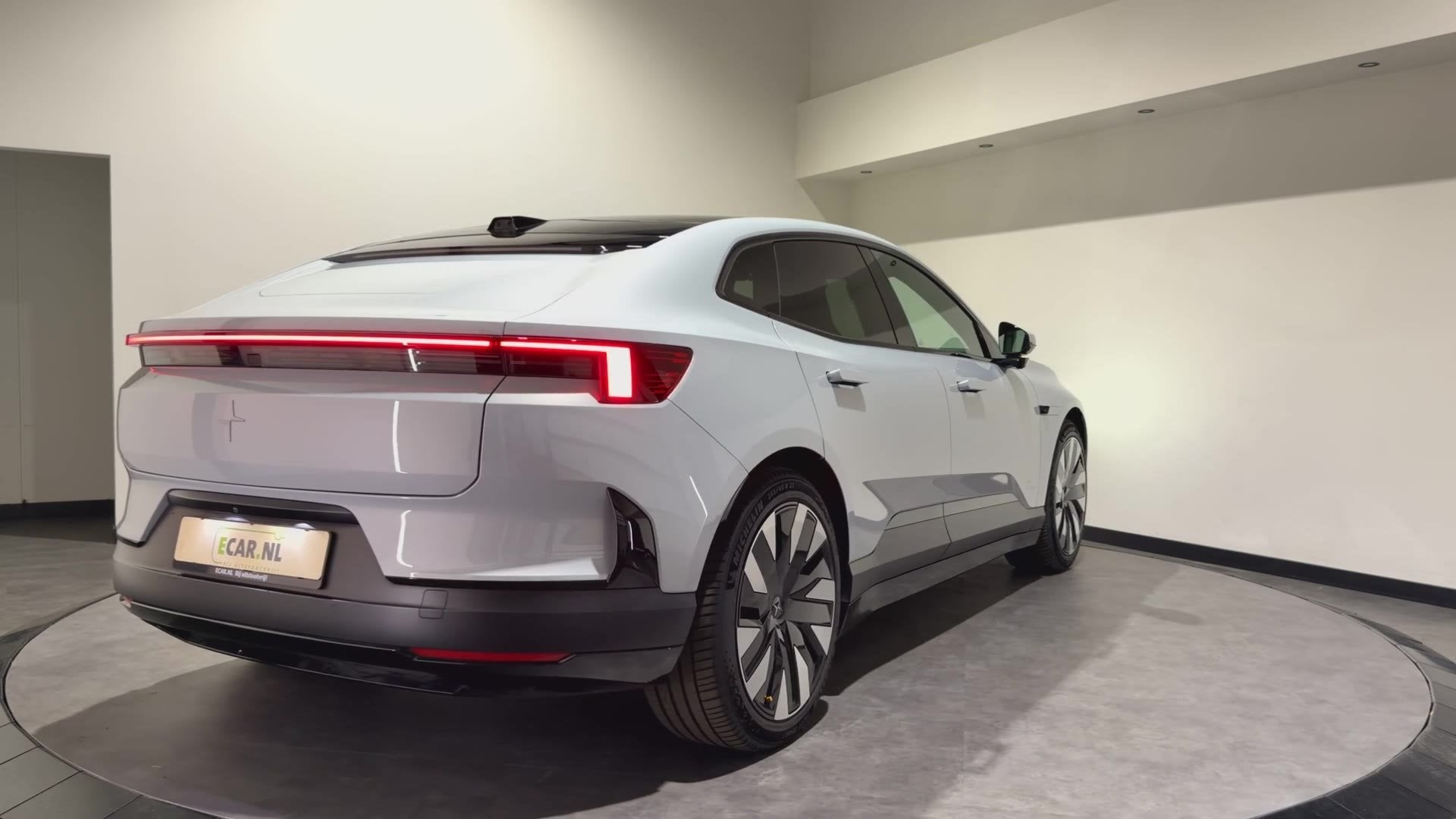 Polestar 4 Long Range Single motor 100 kWh | Drive Pro, Pilo, Auto's, Polestar, Automaat, Achterwielaandrijving, Met garantie (alle)