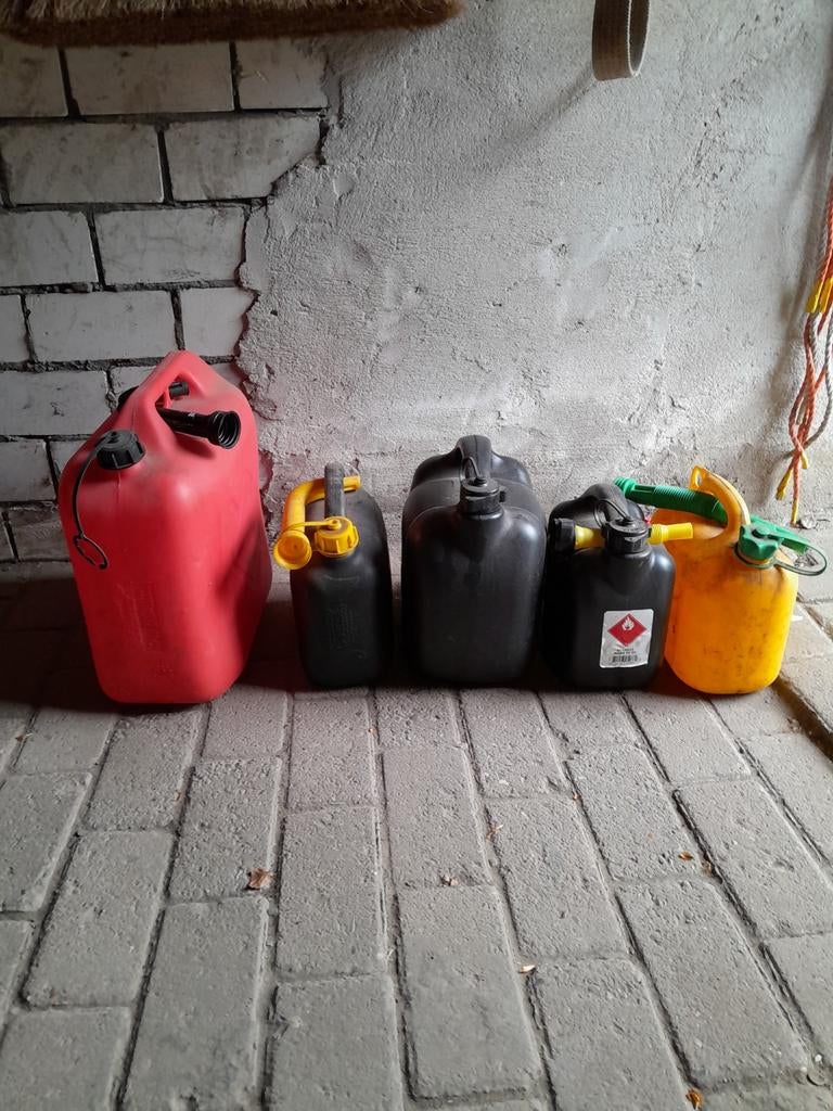 Gebruikte jerrycans te koop, Ophalen of Verzenden