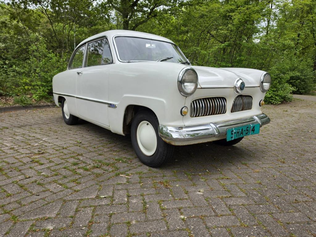 Ford 12m 1955 Wit Wereldbol, Auto's, Oldtimers, Particulier, Ford, Benzine, Sedan, Handgeschakeld, Geïmporteerd, Wit, Stof, Ophalen
