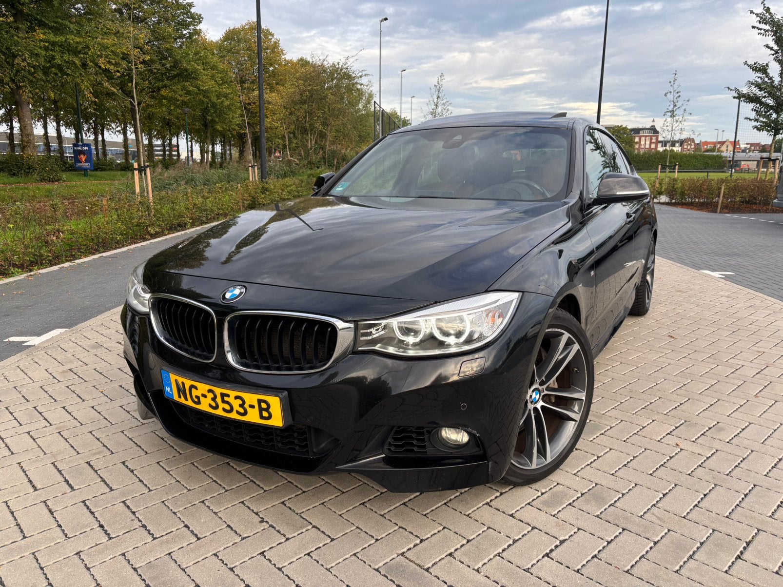 BMW 335i GT X-DRIVE M-SPORT BJ2015 ZWART PANO LEDER CAMERA, Auto's, Automaat, 1800 kg, Euro 6, Zwart