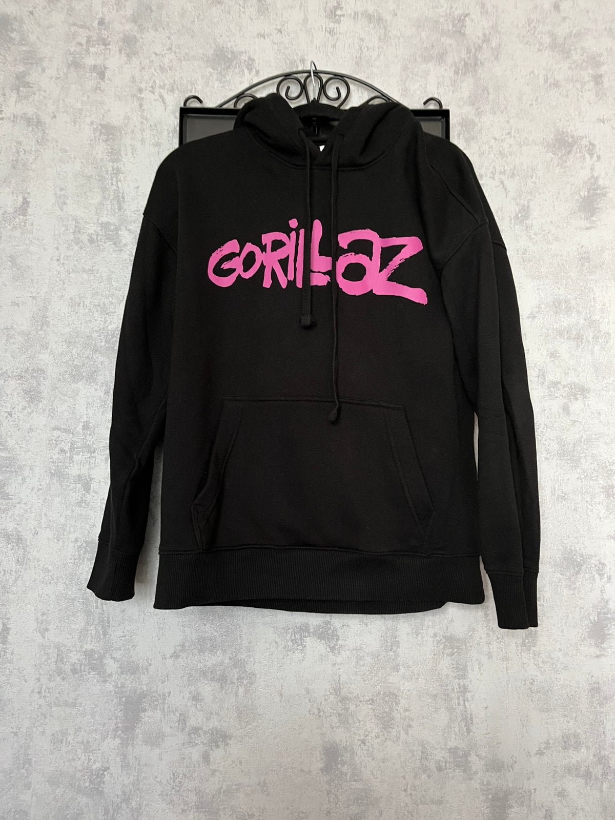 Gorillaz hoodie zwart/roze maat S, Ophalen of Verzenden, Zo goed als nieuw, Kleding