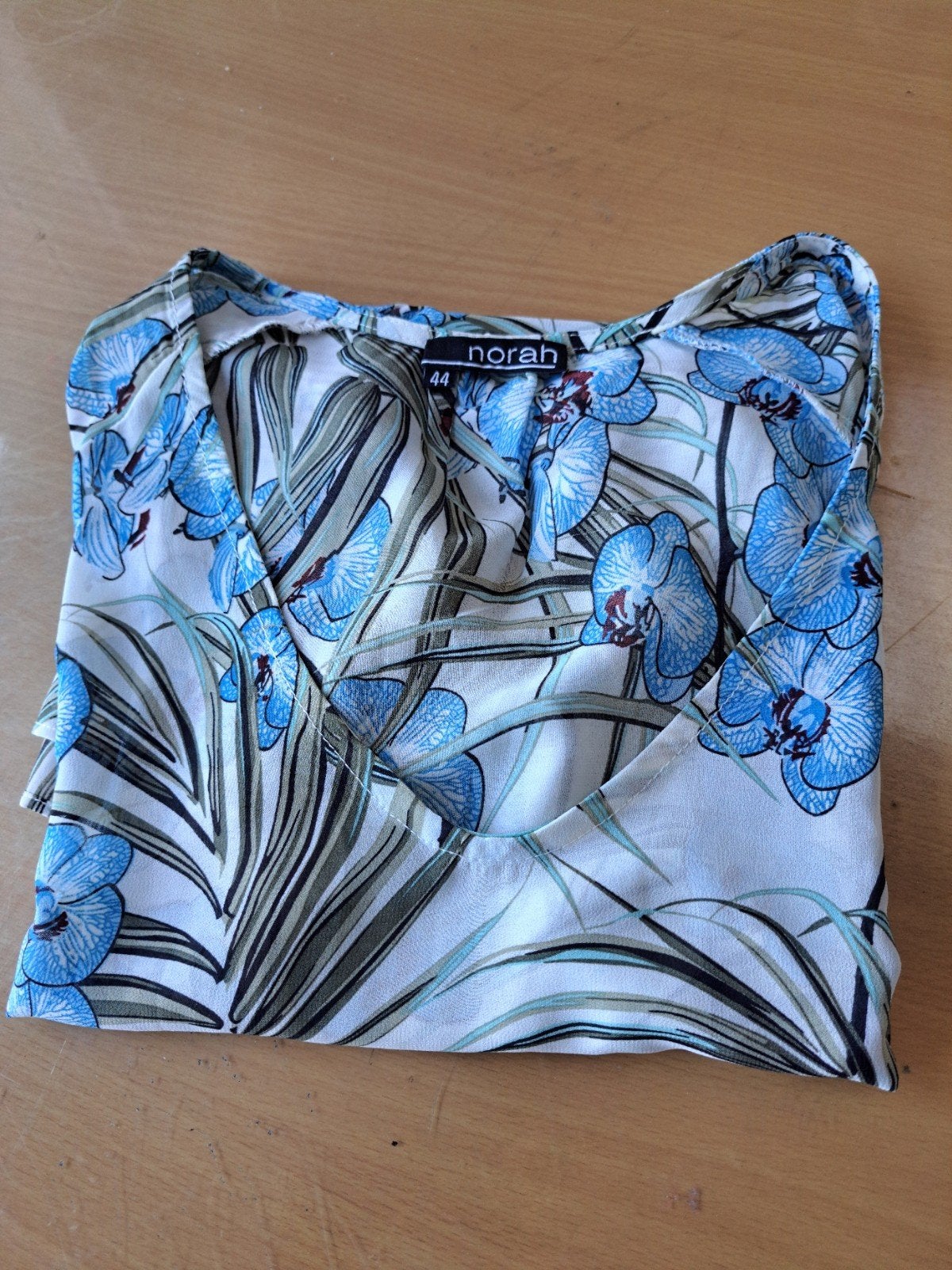 Norah shirt Maat 44, Ophalen of Verzenden, Zo goed als nieuw, Maat 42/44 (L), Korte mouw