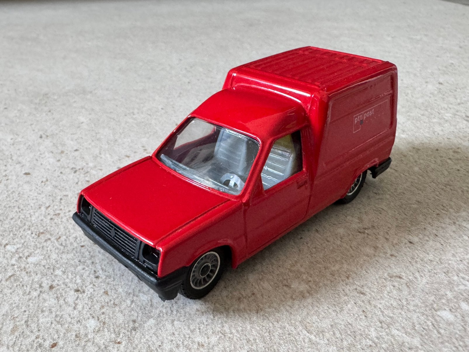 Solido Renault Express PTT Post Rood Modelauto, Ophalen of Verzenden, Zo goed als nieuw, Auto, Solido