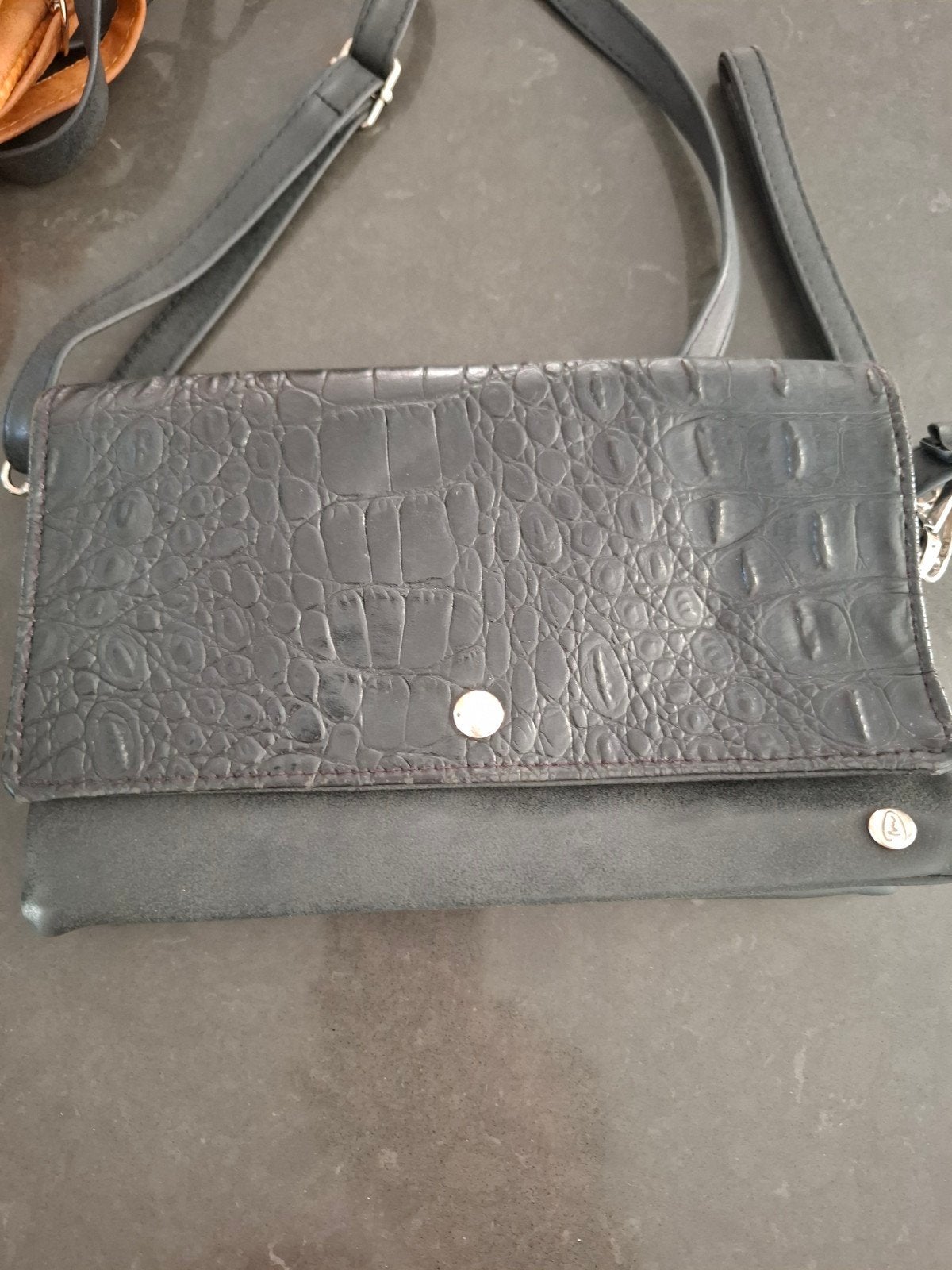 Zwart schoudertasje met krokodillenprint, Sieraden, Tassen en Uiterlijk, Ophalen of Verzenden, Gebruikt, Zwart, Schoudertasje