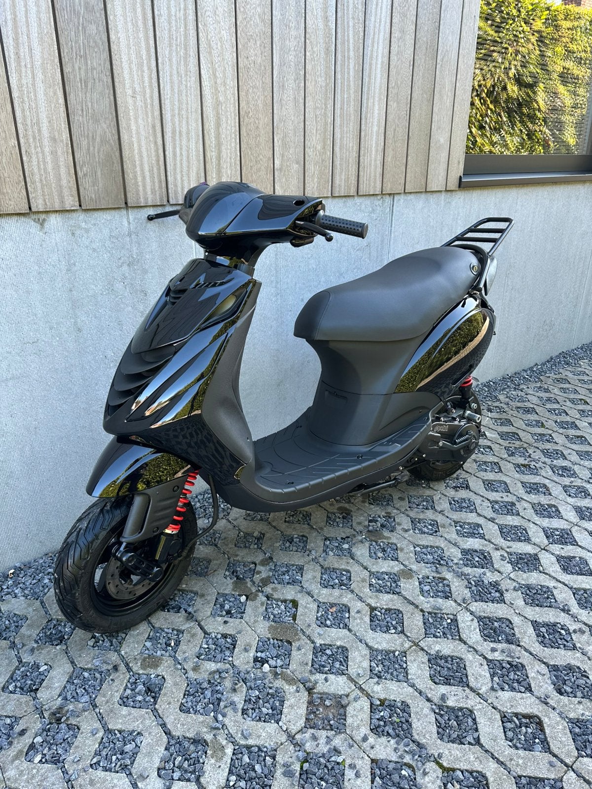 Piaggio zip Spinter A1 Be, Fietsen en Brommers, Ophalen, Zo goed als nieuw, Zip