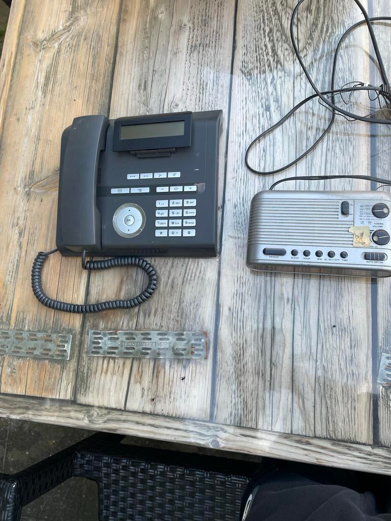 Telefoon en wekkerradio set, Ophalen of Verzenden, Gebruikt, 1 handset