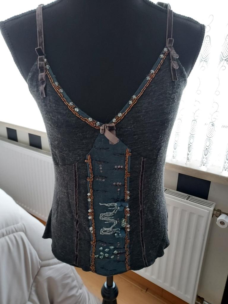 Jean Paul Berlin Top met kralen en borduursels, Kleding | Dames, Tops, Maat 38/40 (M), Ophalen of Verzenden, Zo goed als nieuw
