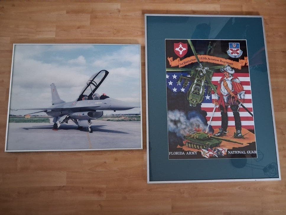 2 ingelijste vliegtuig posters, Verzamelen, Ophalen, A1 t/m A3