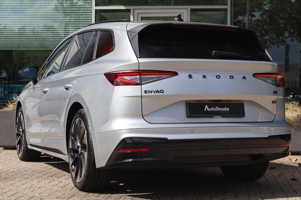 Skoda Enyaq Iv 60 SportLine 180pk SoH 94% I Navi I Camera I, Auto's, Skoda, Gebruikt, Met garantie (alle), 179 pk, Origineel Nederlands