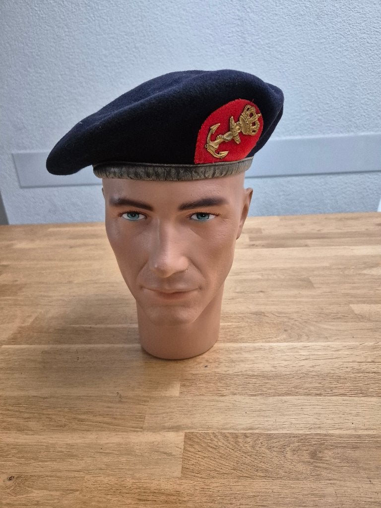 Korps mariniers baret jaren 50, buigpennen anker, Verzamelen, Ophalen of Verzenden, Marine, Nederland, Helm of Baret