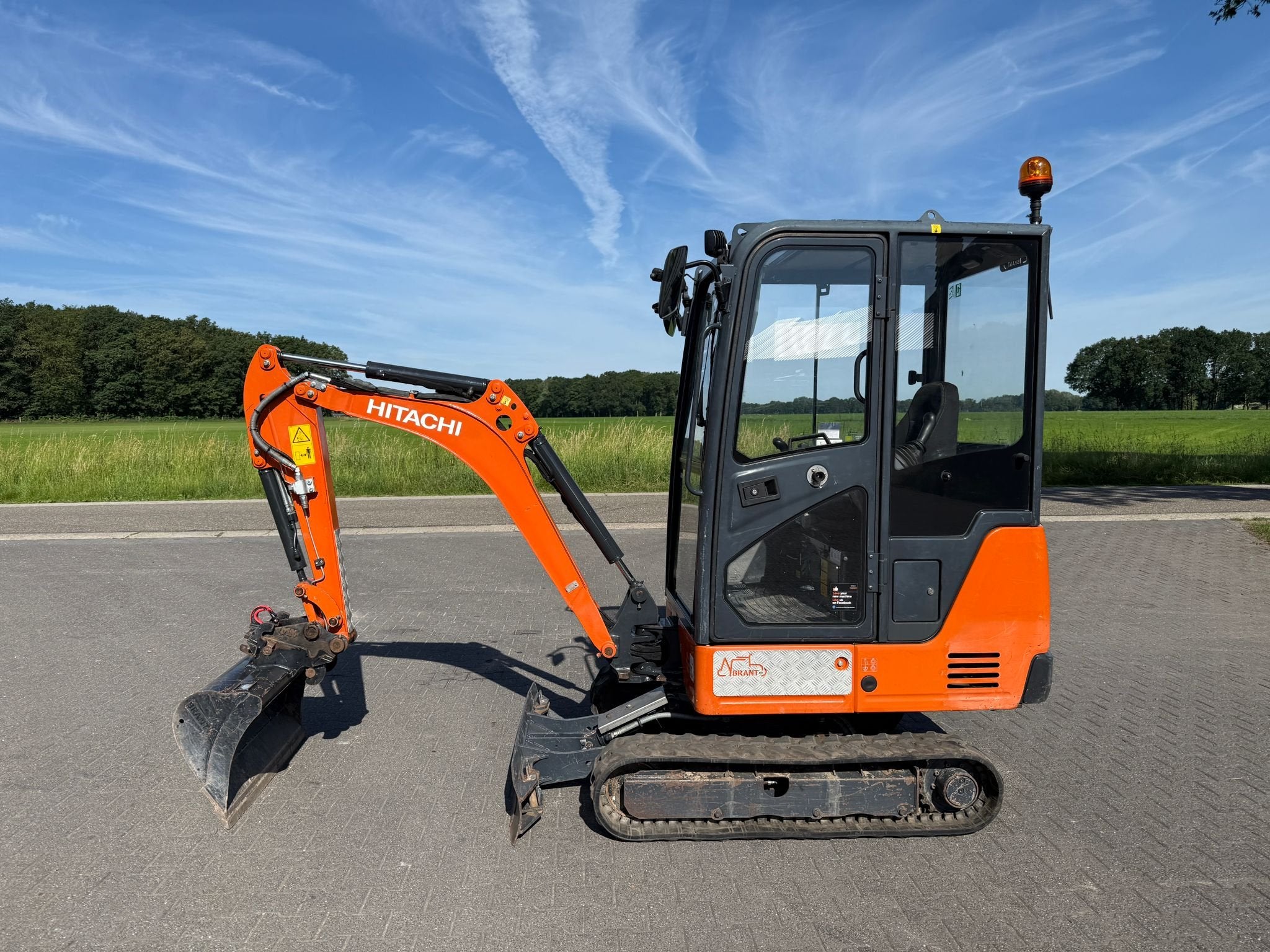 Hitachi ZX19-6 minigraver NL machine (bj 2022), Graafmachine