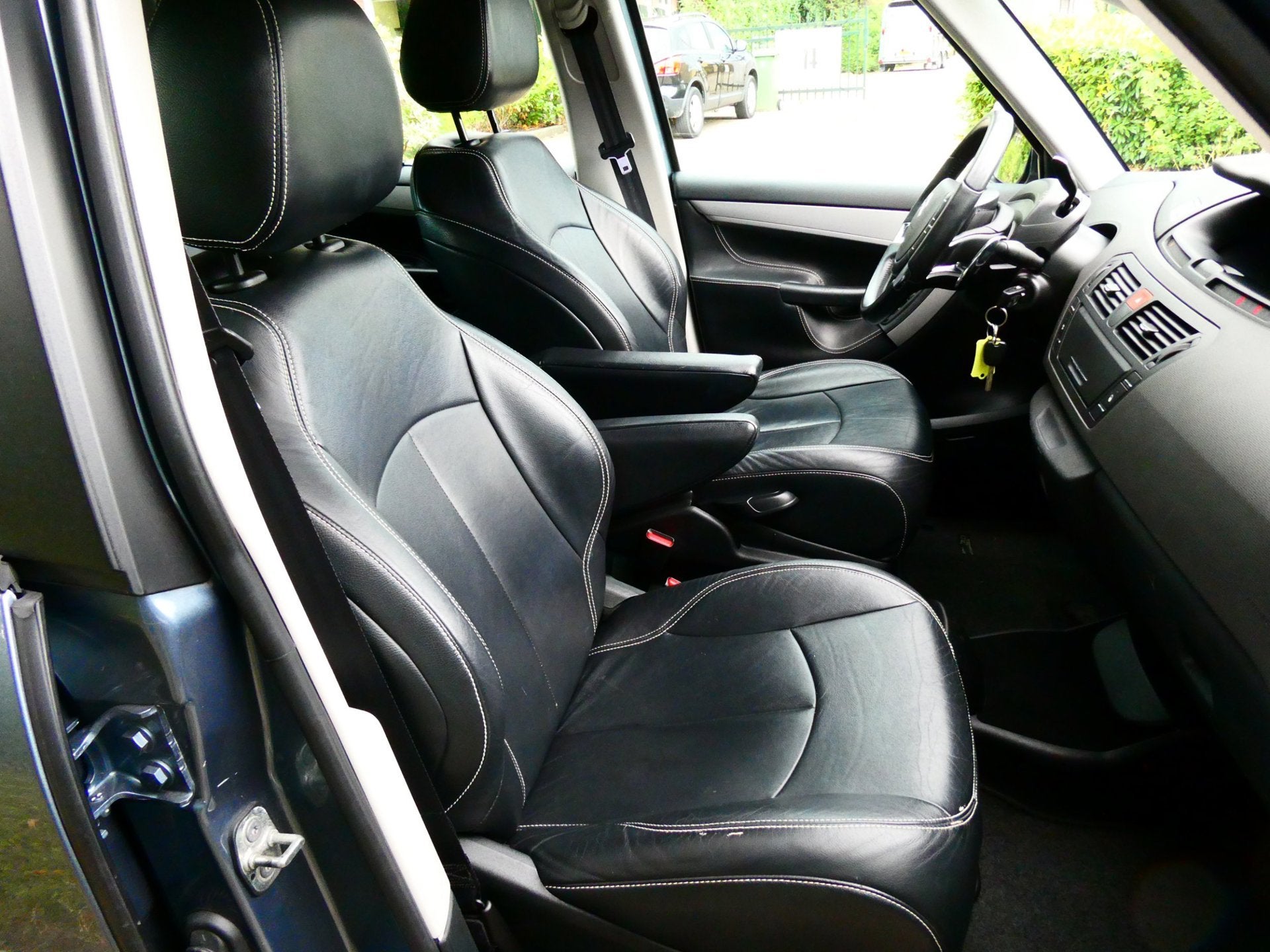 Citroen Grand C4 Picasso 1.6 Automaat 7-persoons Clima Cruis, Euro 5, Gebruikt, Zwart, 7 stoelen