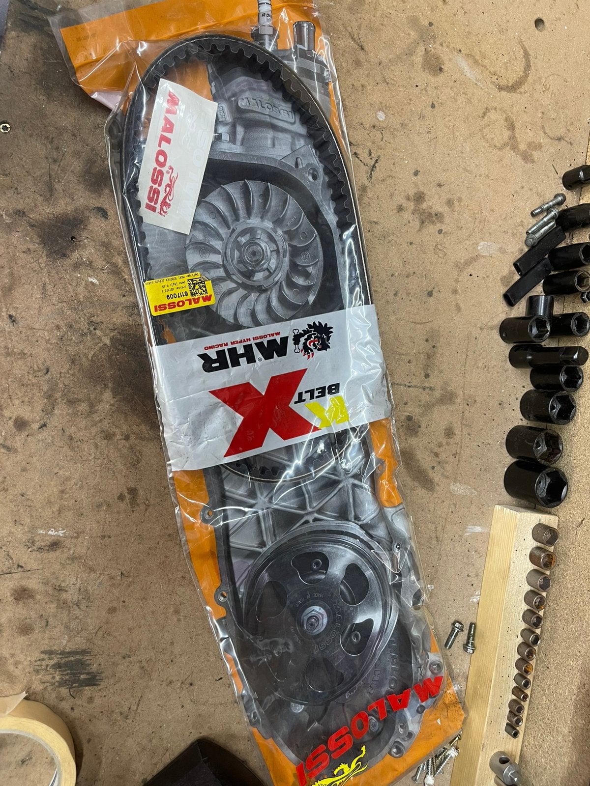 Malossi v-snaar piaggio/gilera 125/180cc, Fietsen en Brommers, Brommeronderdelen | Scooters, Ophalen, Zo goed als nieuw, Blok