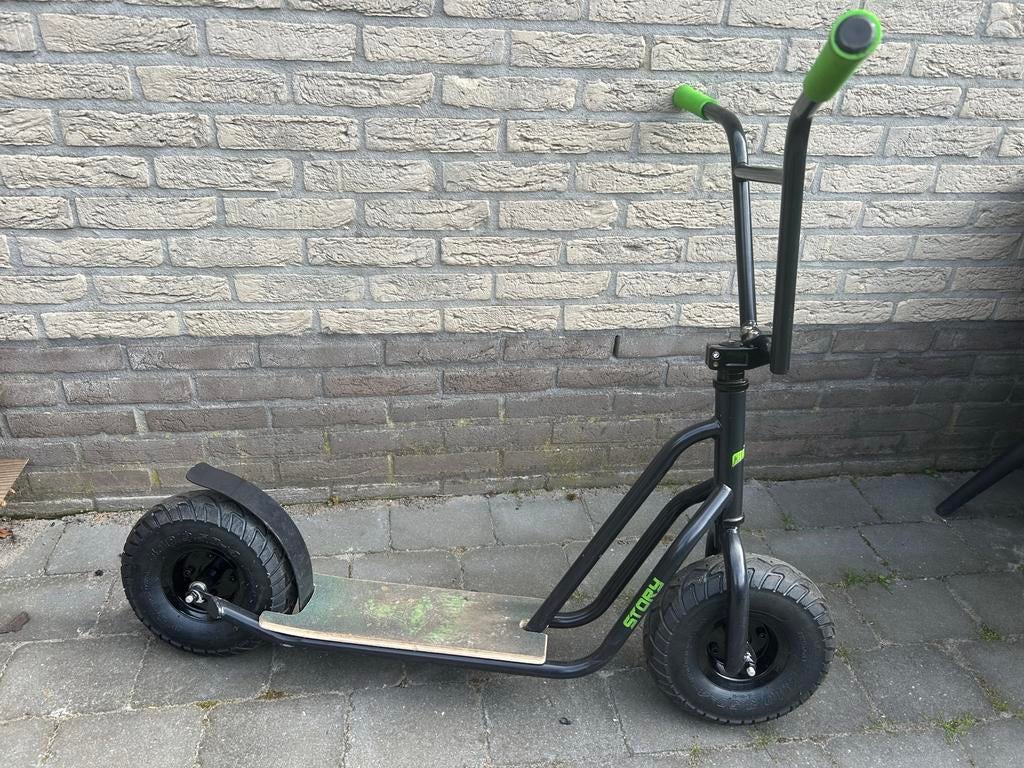 Stoere Story Hopper step met dikke banden rocker, Fietsen en Brommers, Ophalen, Zo goed als nieuw, Gewone step
