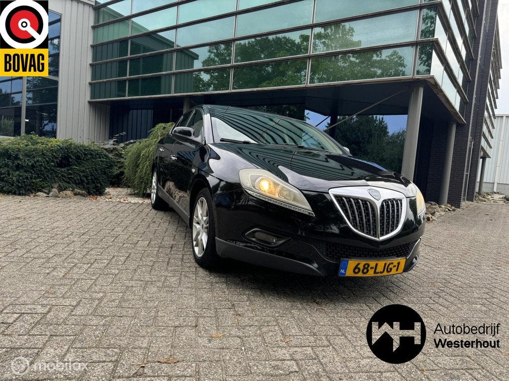Lancia Delta 1.4-16V Oro Dealer onderhouden Navigatie NWE AP, Voorwielaandrijving, Gebruikt, 1295 kg, 4 cilinders