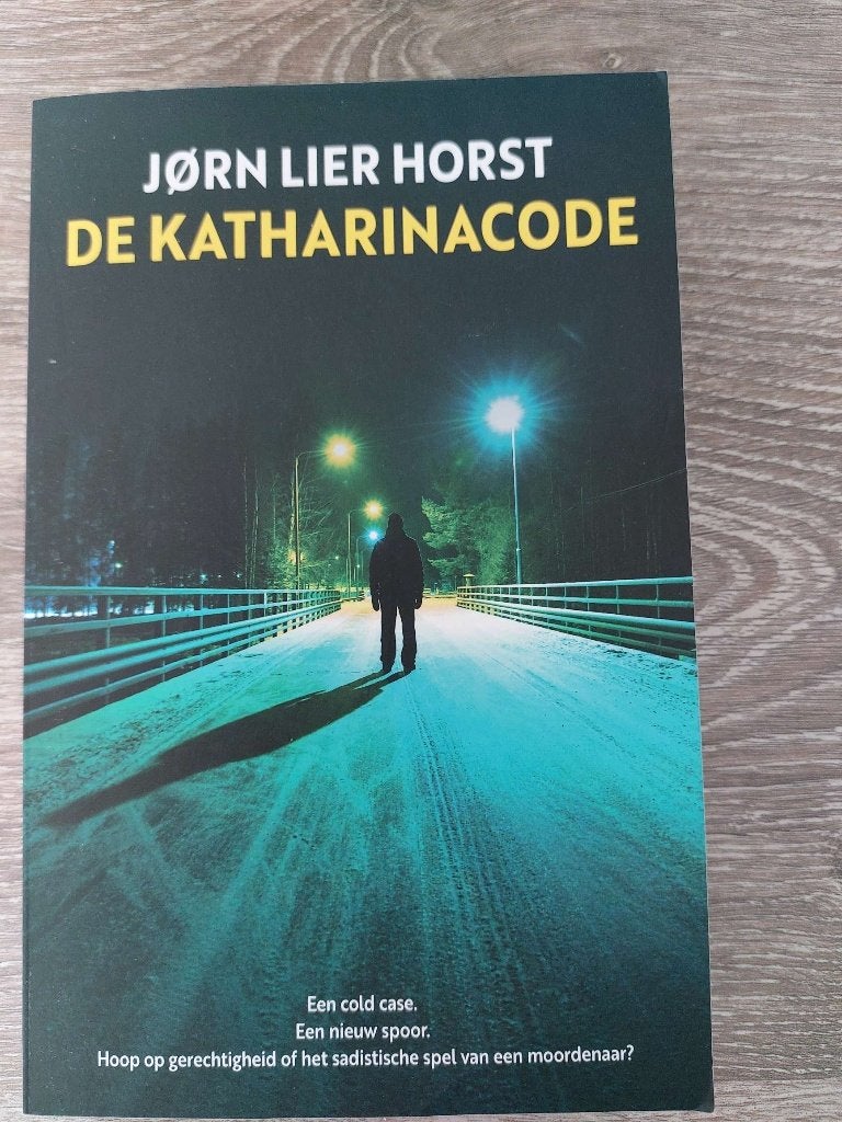 Jørn Lier Horst -De Katharinacode -- Cold Case Kwartet 1, Ophalen of Verzenden, Zo goed als nieuw, Jørn Lier Horst