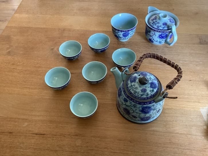 Vintage Chinees theeservies met kan en 7 kopjes, Ophalen, Keramiek, Zo goed als nieuw, Overige stijlen