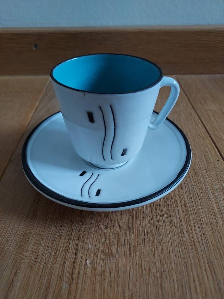 Vintage Keramiek Kop en Schotel met Ingekraste Decoratie, Antiek en Kunst, Antiek | Keramiek en Aardewerk, Ophalen of Verzenden