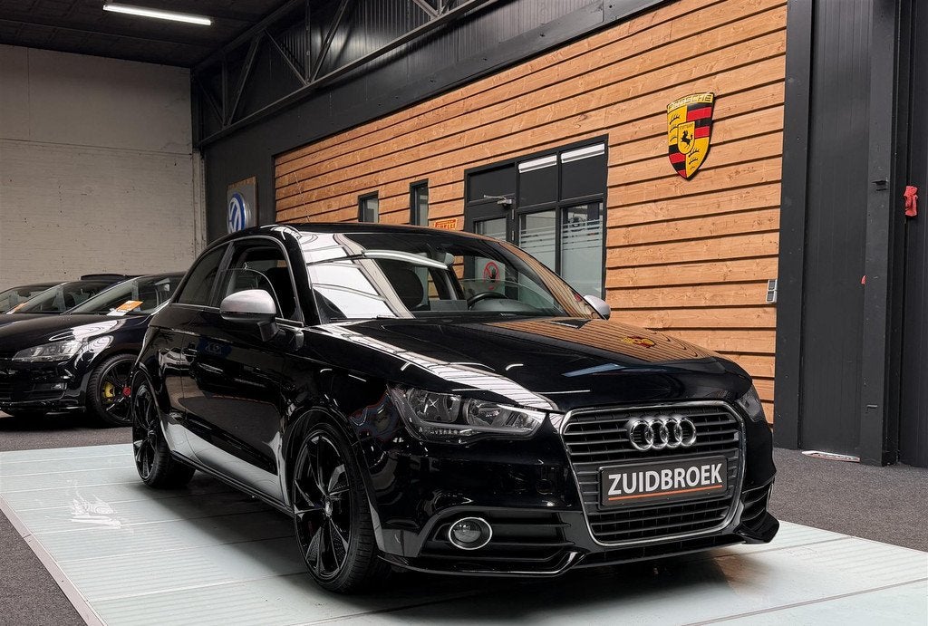 Audi A1 1.4 TSI Uniek! Black! Navi! Clima! (bj 2010), Auto's, Audi, Automatische klimaatregeling, 1398 cc, 4 cilinders, 1290 kg