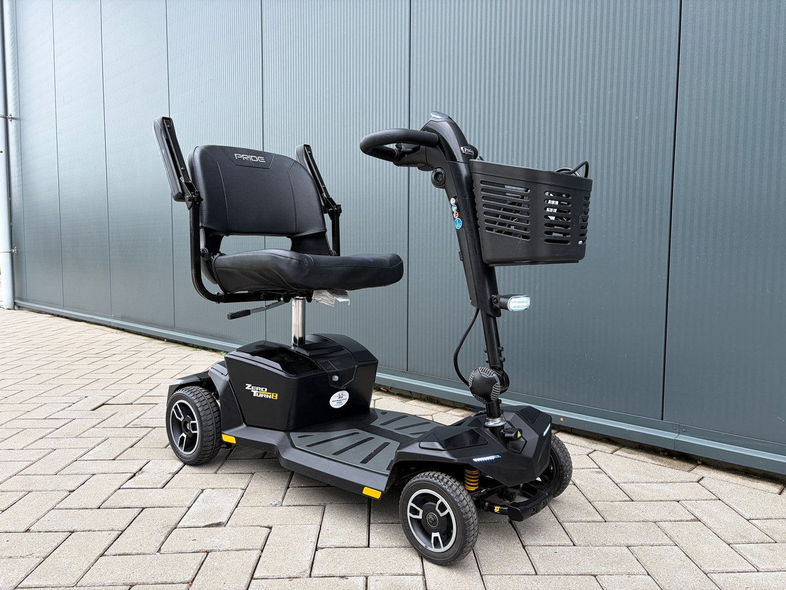 Nette scootmobiel Pride zero turn 8
