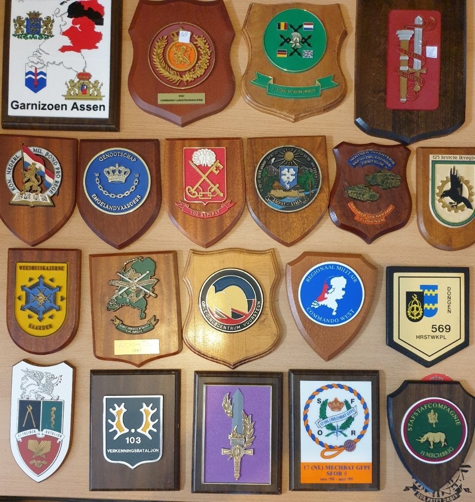 Kavel KL wapen schildjes vintage, Ophalen of Verzenden, Landmacht, Nederland, Embleem of Badge
