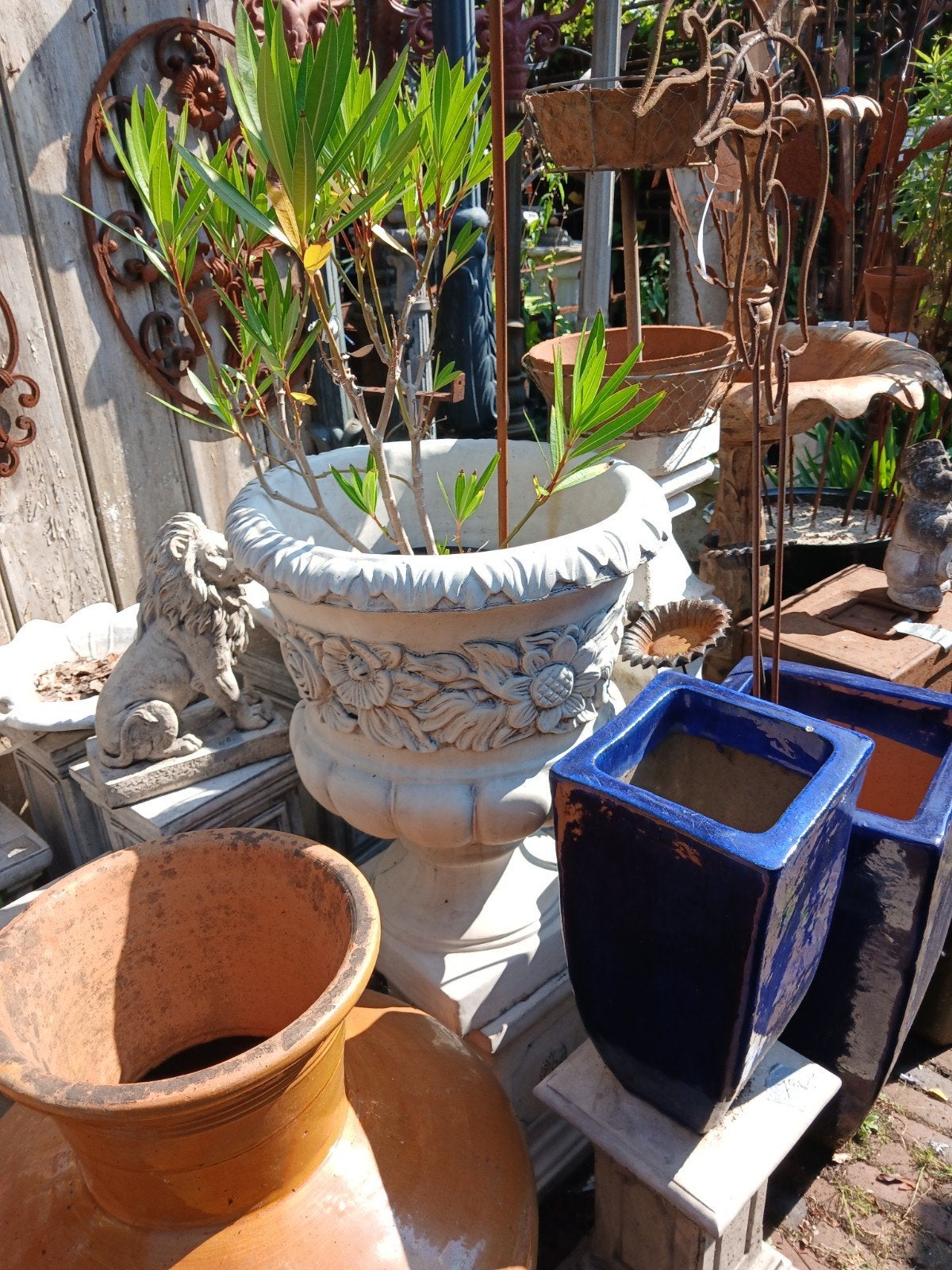 Tuinvaas gietijzer/ beton m/z sokkel Ook "De Evenaar" Eemnes, Tuin en Terras, Tuinvazen, Ophalen, Gebruikt
