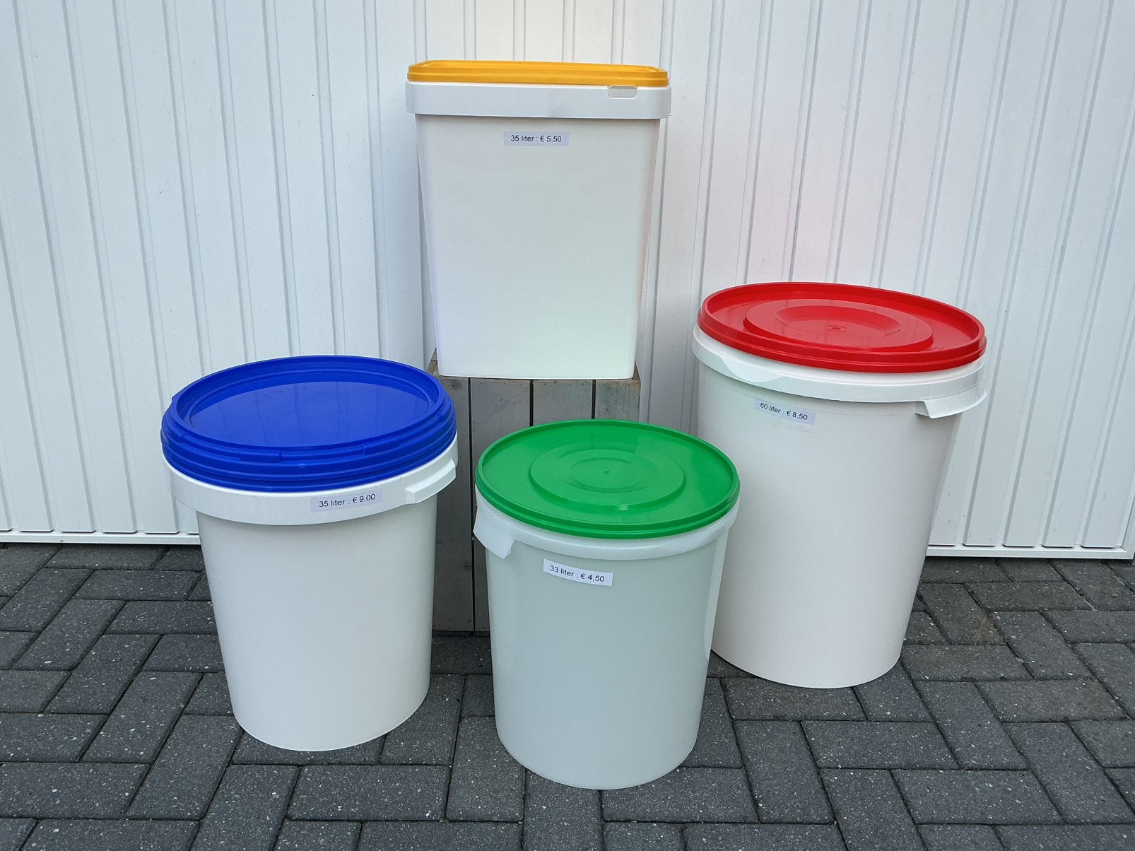 Voertonnen, Bewaartonnen. Nieuw. Maat : 33,35,60,70ltr.€4,50, Ophalen, Nieuw, Kunststof, Met deksel