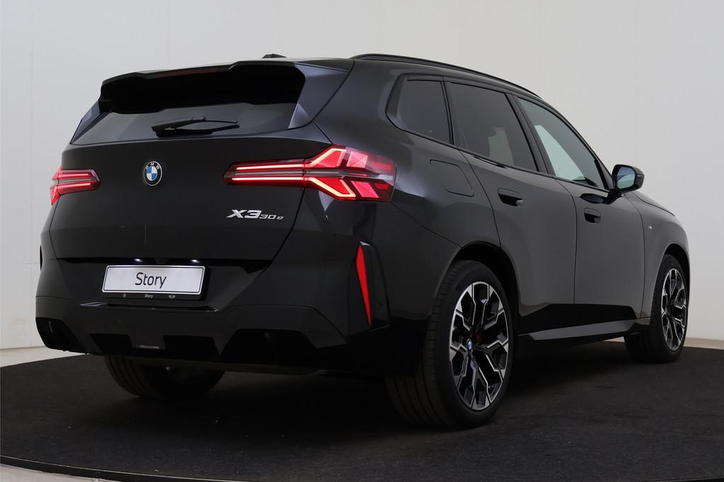 BMW X3 30e xDrive M Sport Automaat / Trekhaak / Sportstoelen, 1998 cc, Gebruikt, 4 cilinders, Zwart