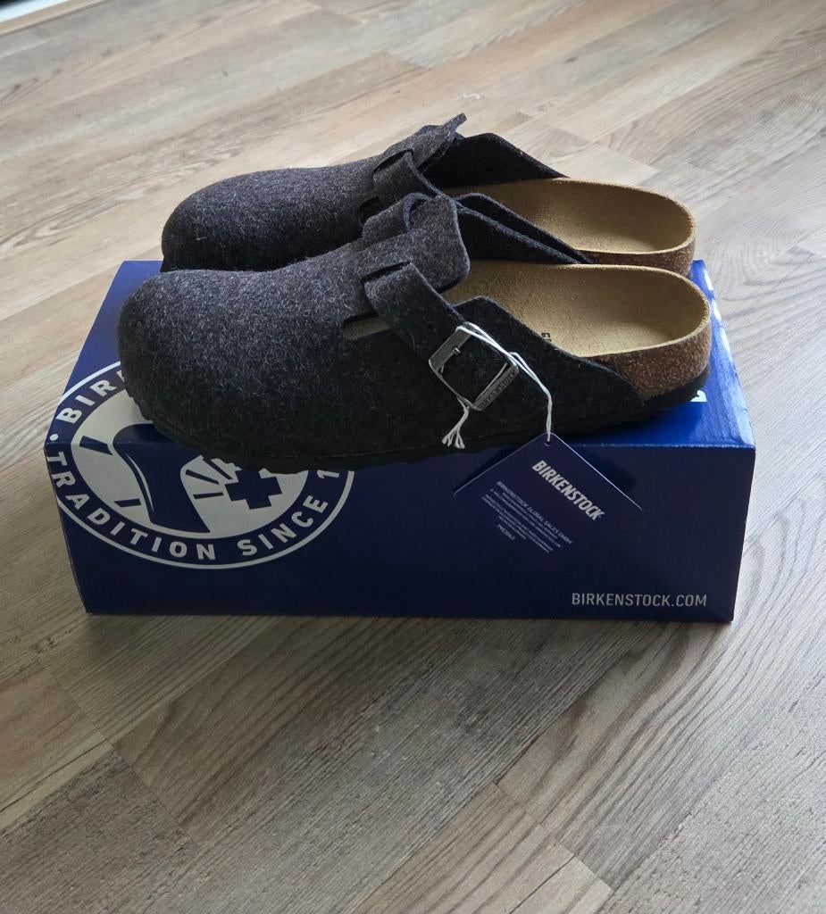 Nieuwe Birkenstock Boston antraciet vilt maat 39 smal, Nieuw, Grijs, Birkenstock, Sandalen of Muiltjes