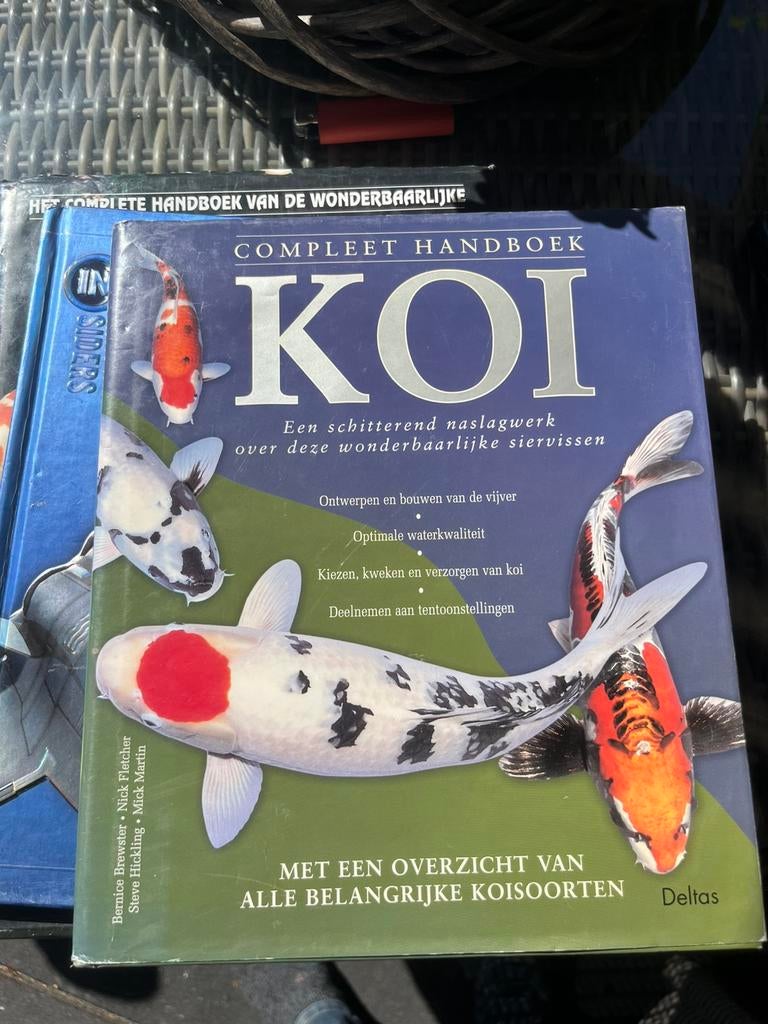 koi karper boeken, Ophalen of Verzenden, Zo goed als nieuw, Honden