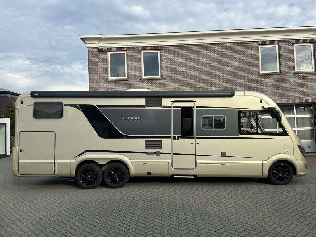 Foto 3 van Bürstner Elegance 910 G E&P Mercedes ALDE A