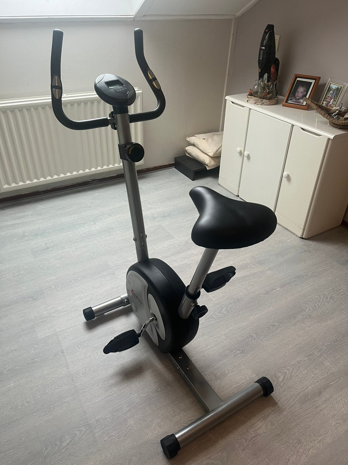 Hometrainer AK sport, Ophalen, Gebruikt, Metaal, Benen