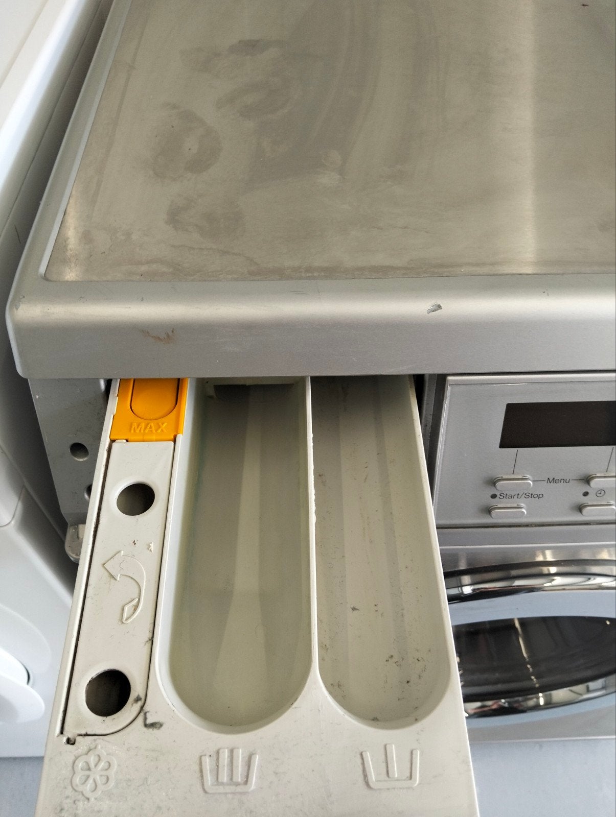 Foto 4 van Miele W 3923 Wasmachine - 1600toeren