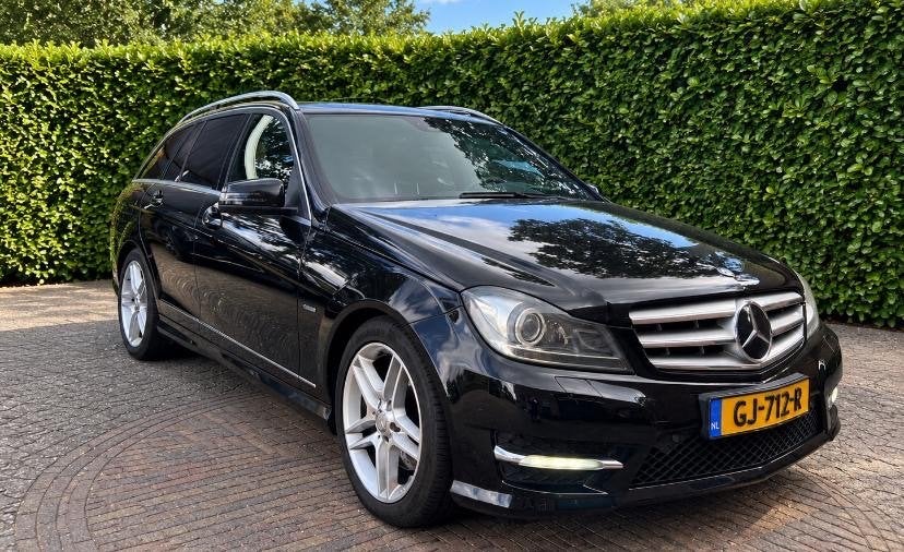 Mercedes-Benz C-Klasse C300cdi avantgarde 4M Aut7 2011 Zwart, Auto's, Automaat, Dealer onderhouden, 1800 kg, 197 €/maand