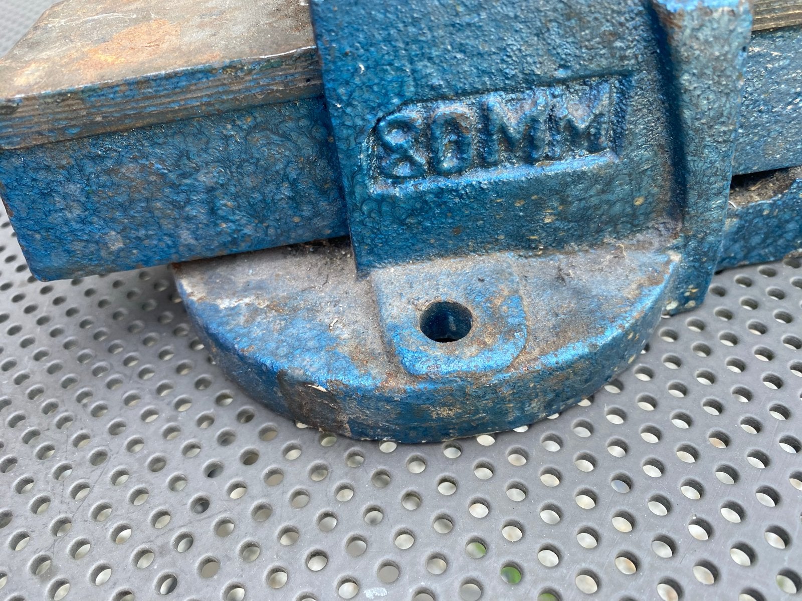 Stevige bankschroef, merk SOLMM, blauw, gebruikt, Ophalen, Gebruikt, Bankschroef, Overige merken