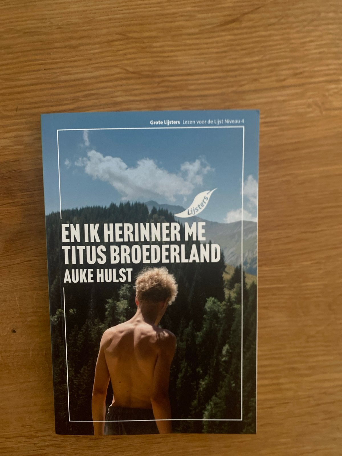 En ik herinner me Titus Broederland - Auke Hulst, Ophalen of Verzenden, Zo goed als nieuw, Nederland