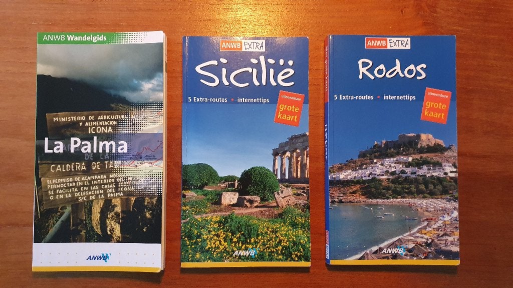 Reisgids ANWB La Palma en Rodos, Ophalen, Europa, Zo goed als nieuw, Reisgids of -boek