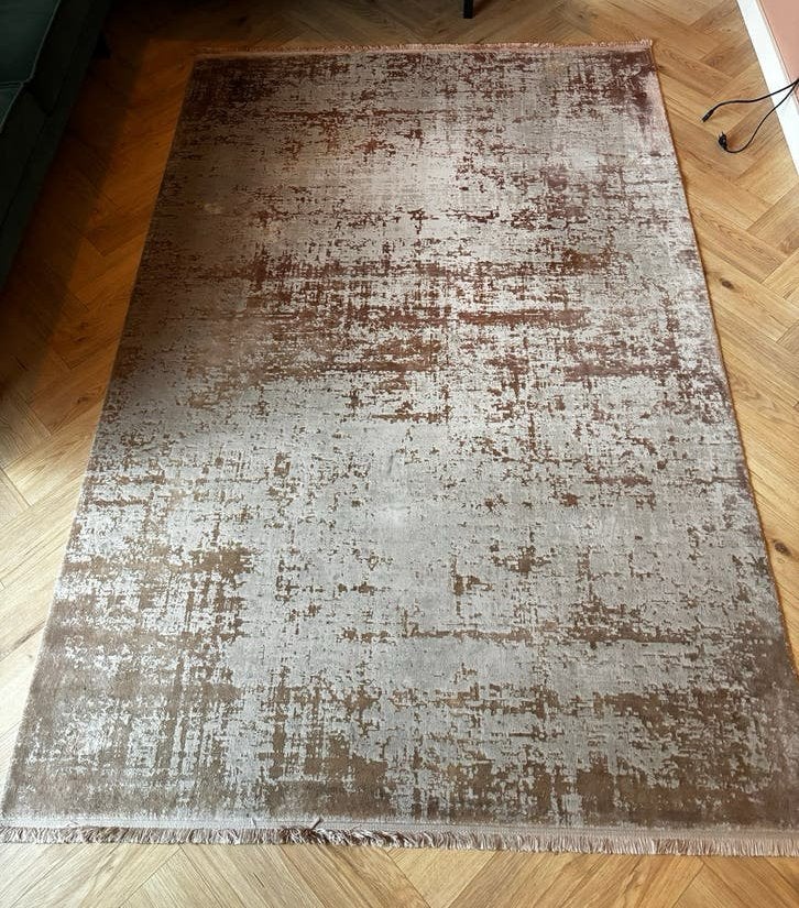 Zalmroze vloerkleed / tapijt, Ophalen, 150 tot 200 cm, 200 cm of meer, Zo goed als nieuw