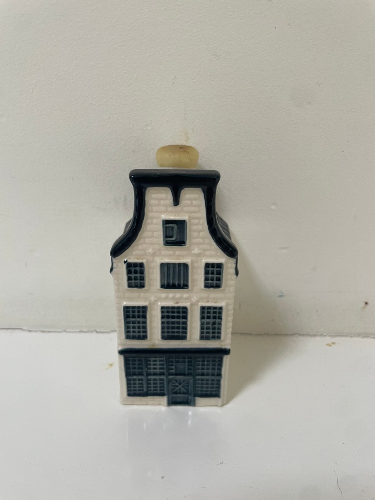Klm huisje nummer 23, Verzenden, Zo goed als nieuw, 21 t/m 40