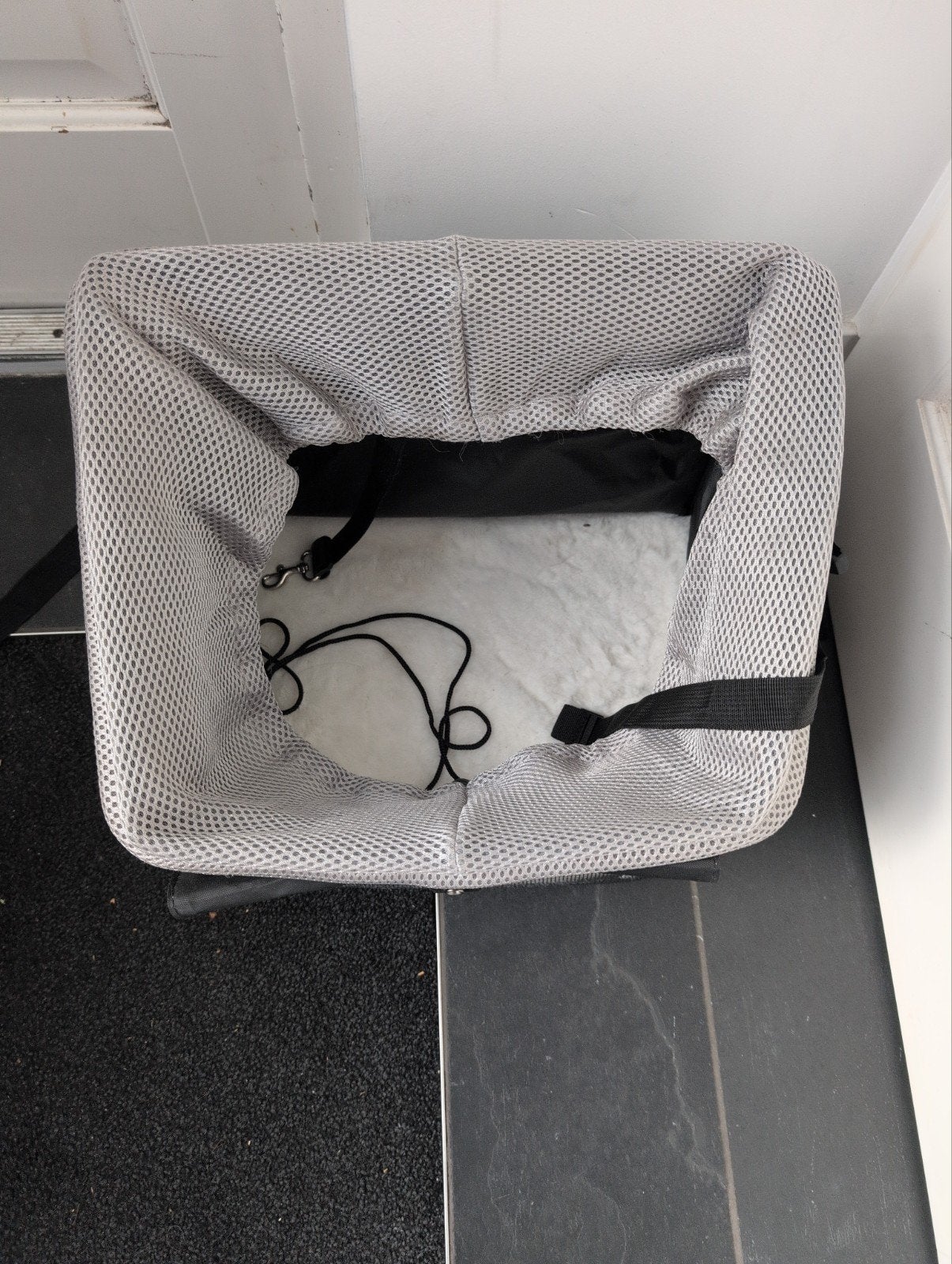 Dog Carrier, Ophalen, Zo goed als nieuw