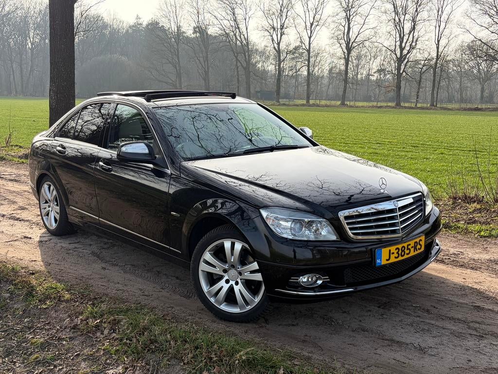 Mercedes-Benz C-Klasse W204 3.0 C280 Sedan AUT 2007, Auto's, Automaat, Achterwielaandrijving, 1800 kg, Beige